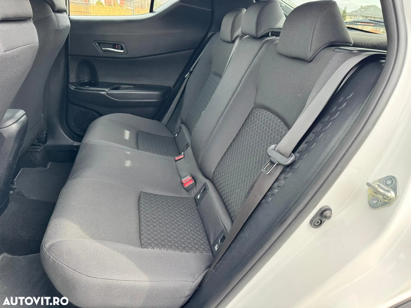 Toyota C-HR 1.8 HSD 122 CP 4x2 CVT Core - 15