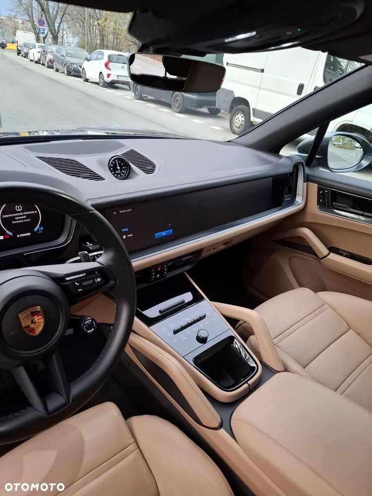 Porsche Cayenne - 25