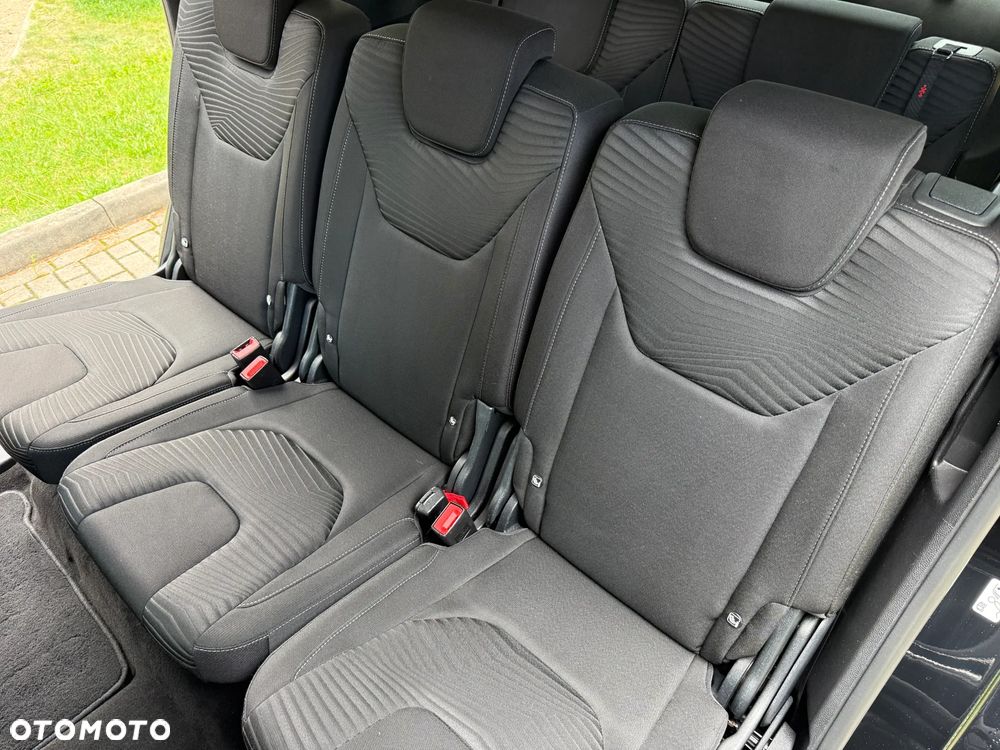 Ford S-Max - 20
