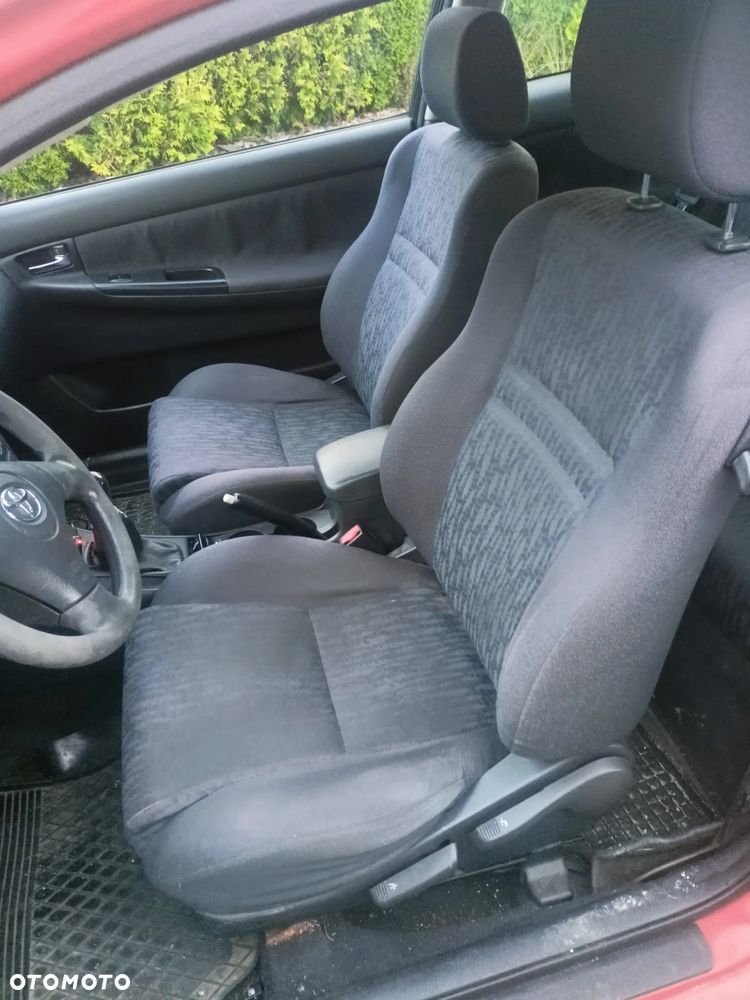 Toyota Corolla 2.0 D-4D Sol - 25