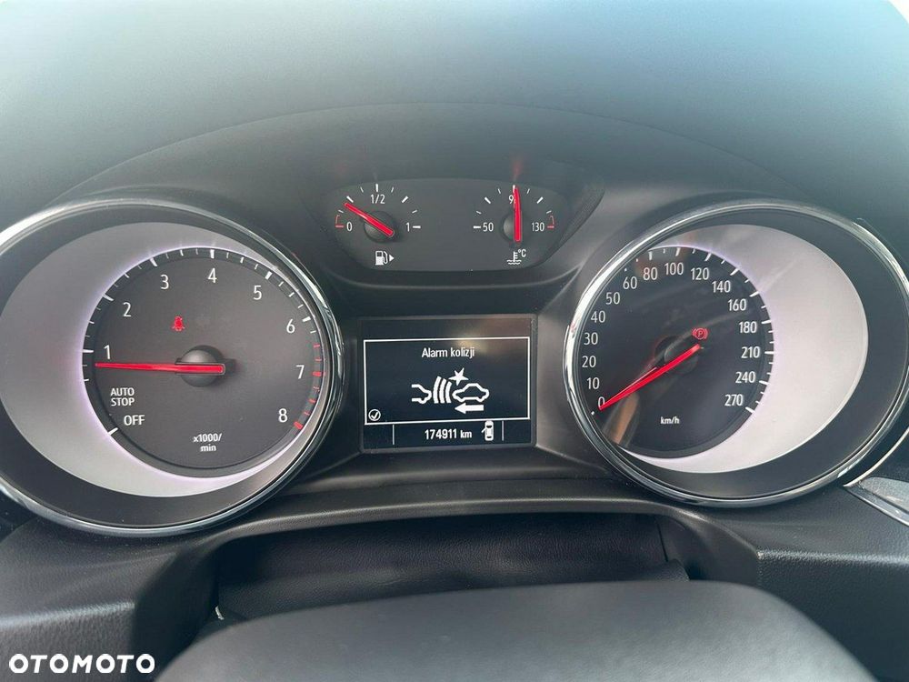 Opel Insignia - 14