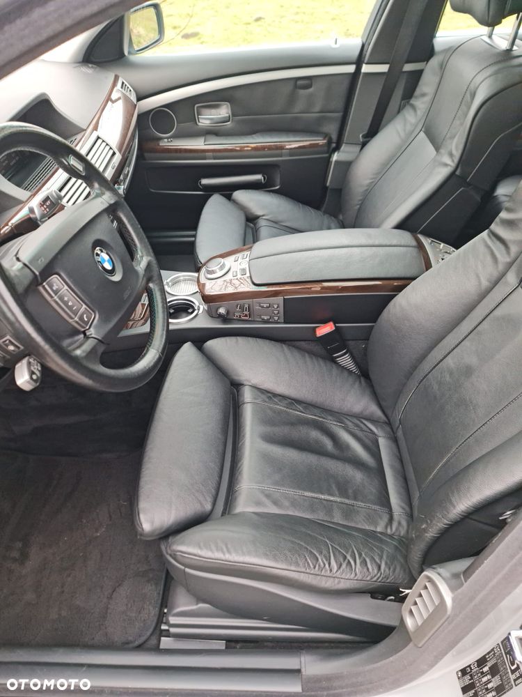BMW Seria 7 740Li - 9