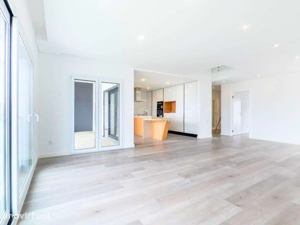 Moradia T4 com garagem, em Vale de Milhaços - Corroios. - Grande imagem: 3/34