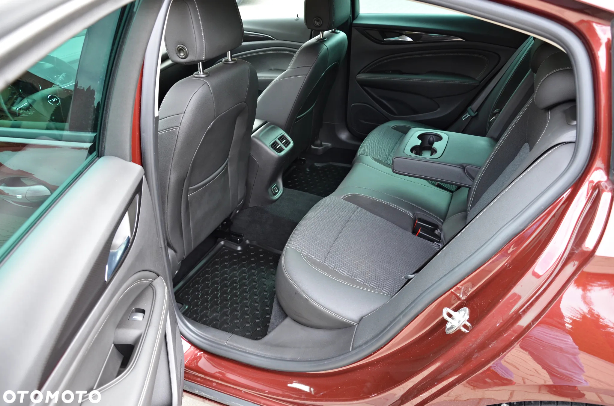 Opel Insignia 2.0 CDTI Exclusive S&S - 29