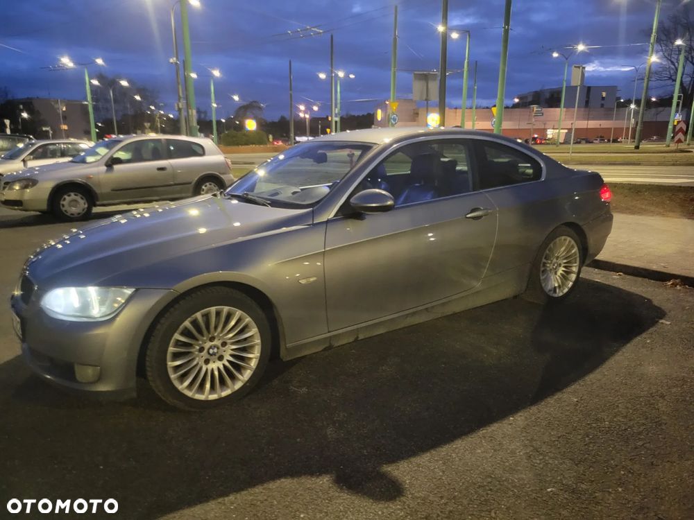 BMW Seria 3 325i - 3