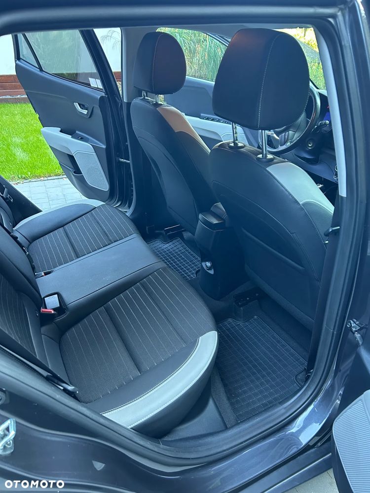 Kia Stonic - 6