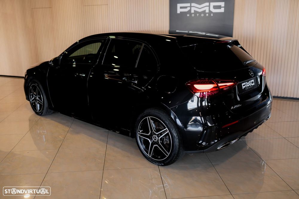 Mercedes-Benz A 250 e 8G-DCT AMG Line - 13