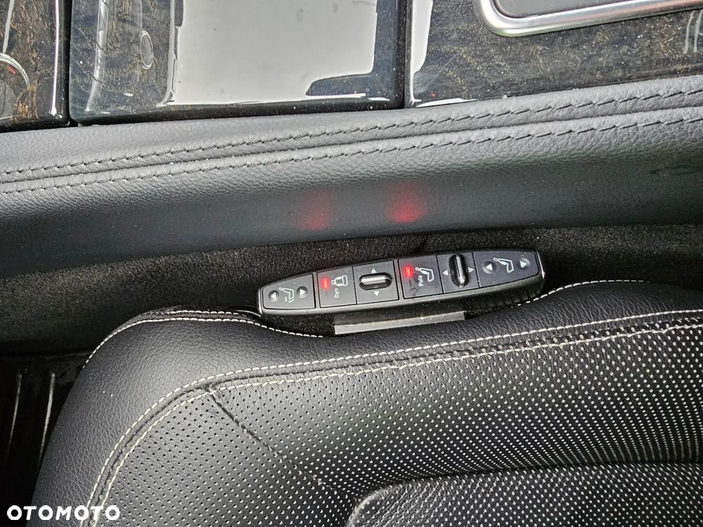 Mercedes-Benz CLS 500 BlueEffICIENCY - 31