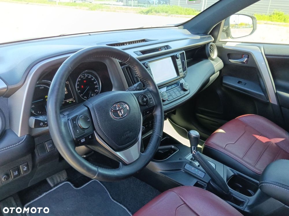 Toyota RAV4 - 11