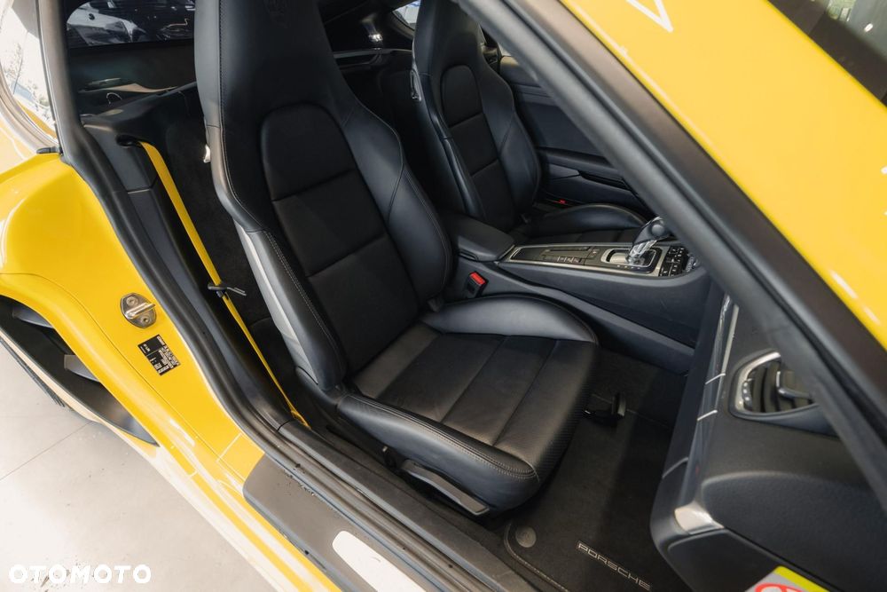 Porsche 718 Cayman - 16