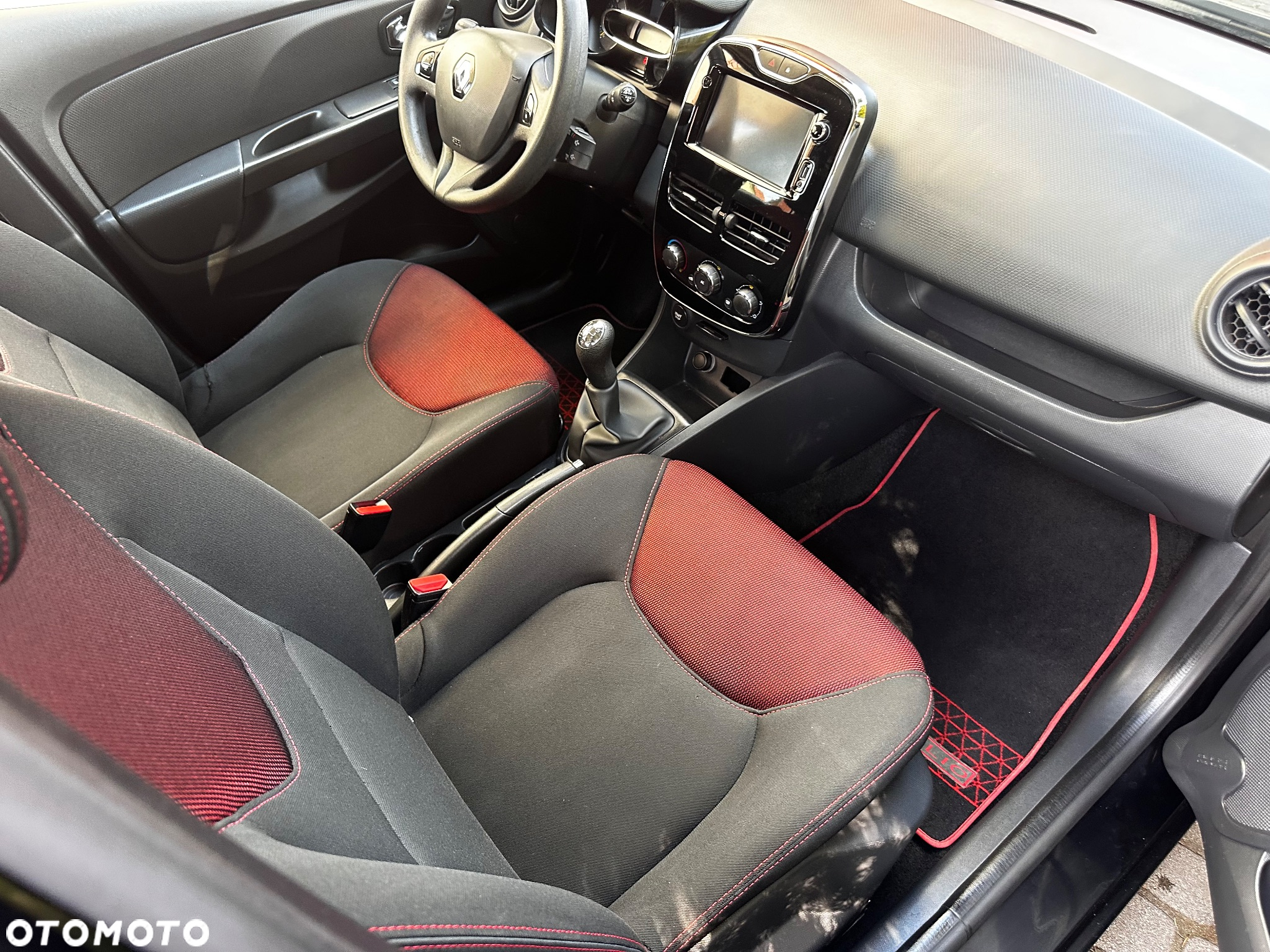 Renault Clio - 29