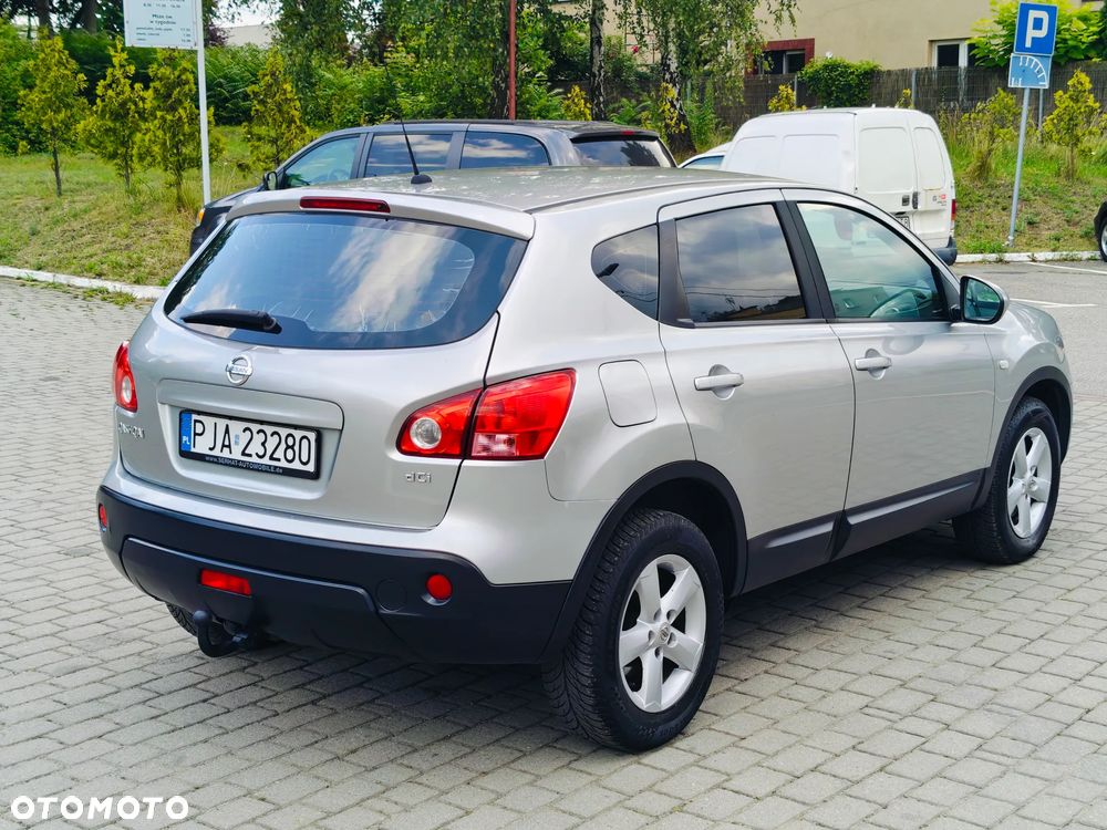 Nissan Qashqai 2.0 dCi DPF tekna - 11