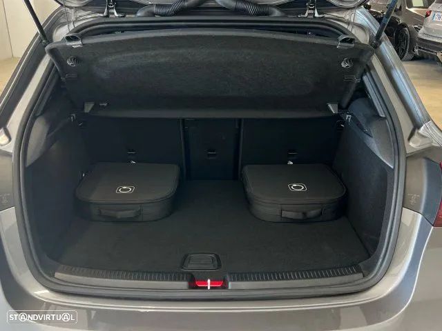 Mercedes-Benz A 250 e AMG Line - 13