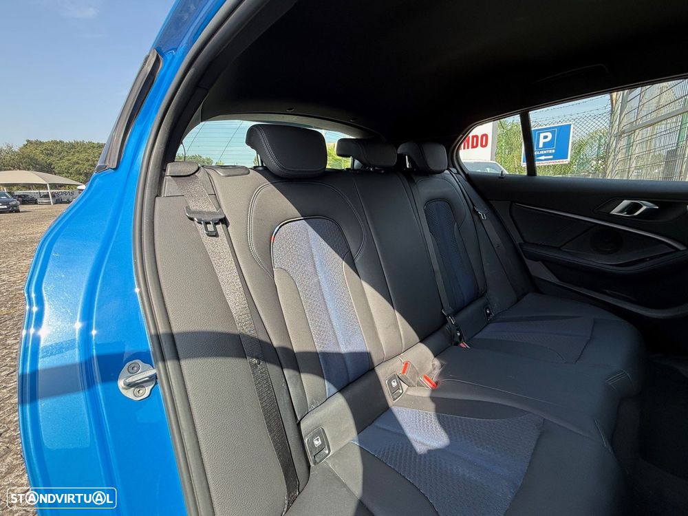 BMW 116 d Pack Desportivo M - 11