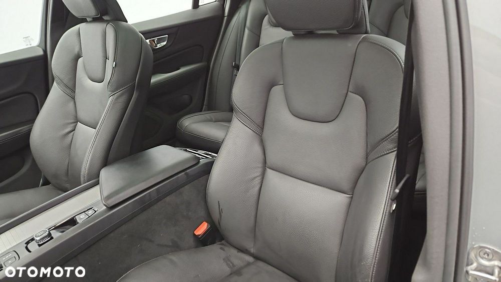 Volvo V60 Cross Country Ultimate B4 D AWD - 11