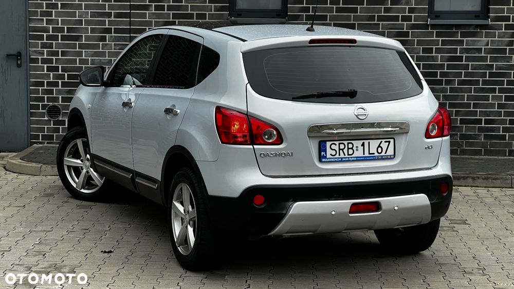Nissan Qashqai 2.0 dCi 4 x 4 DPF tekna - 18