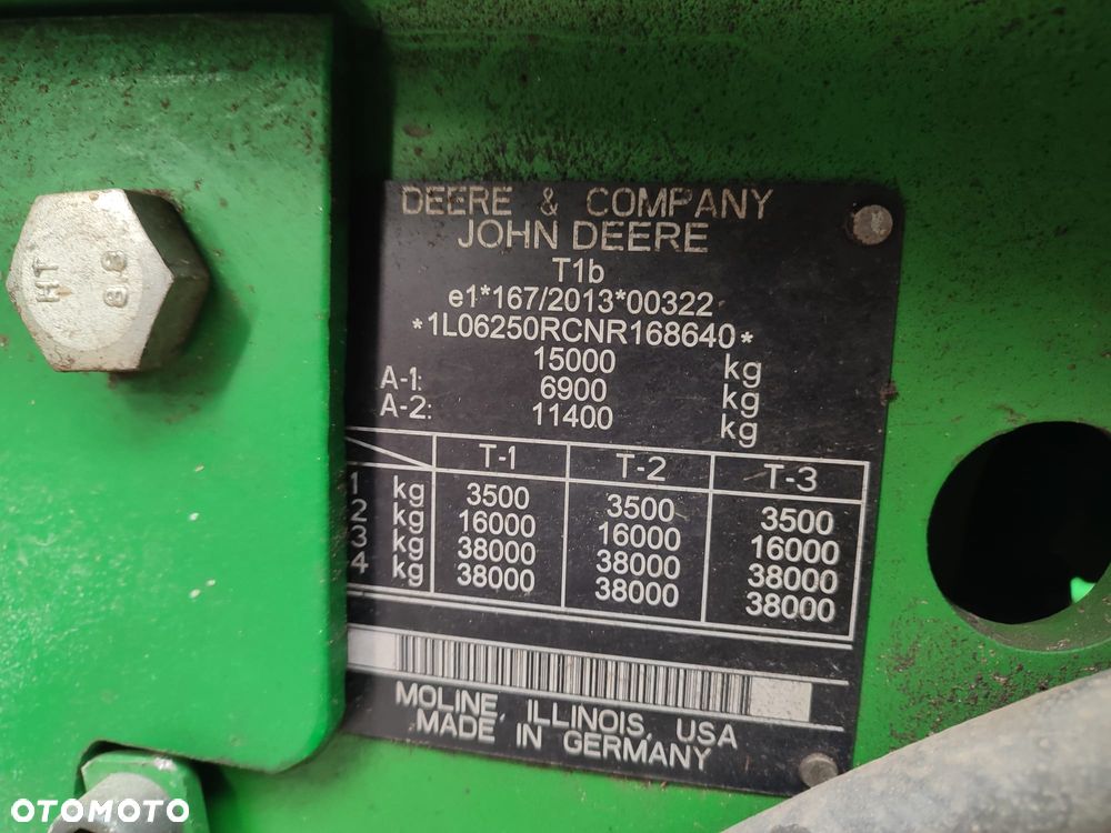 John Deere 6R250 - 8