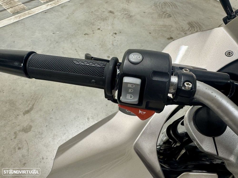 BMW F 800 ST ST - 15
