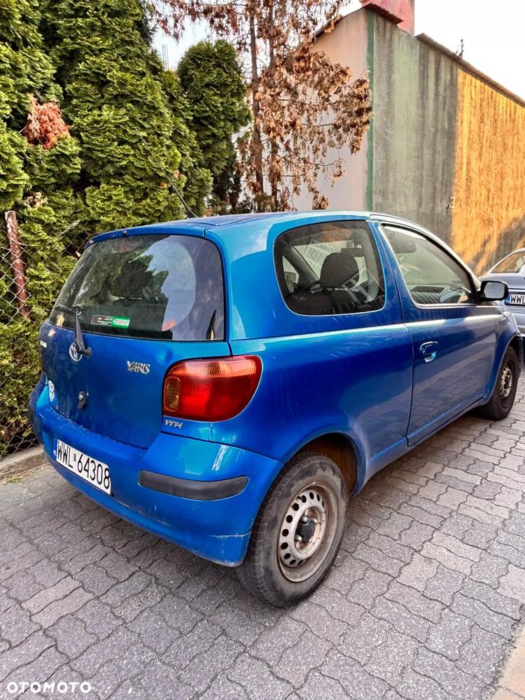 Toyota Yaris 1.0 Base - 4