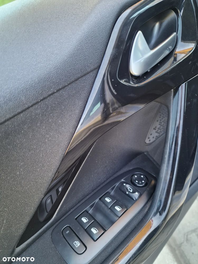 Peugeot 208 HDi 68 Access - 23