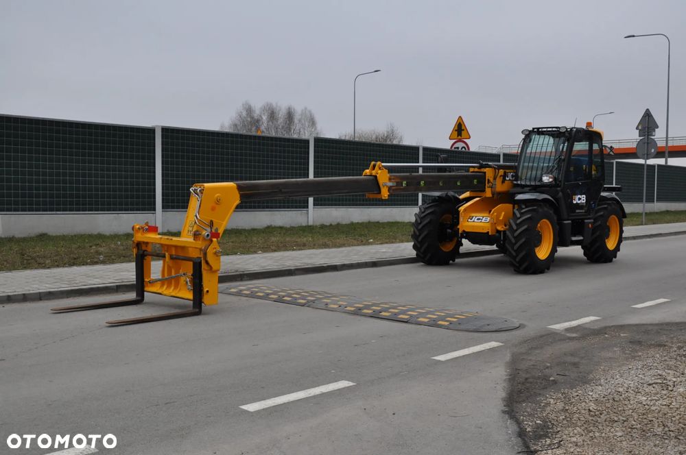 JCB 535-95 ŁADOWARKA TELESKOPOWA STAGE V 109 KM Mało MTG 572 Udźwig 3500 kg WYSOKOŚĆ ZAŁADUNKU 9,5 m Jak Nowa Klimatyzacja Widły do palet Szybkozłącze hydrauliczne - 18