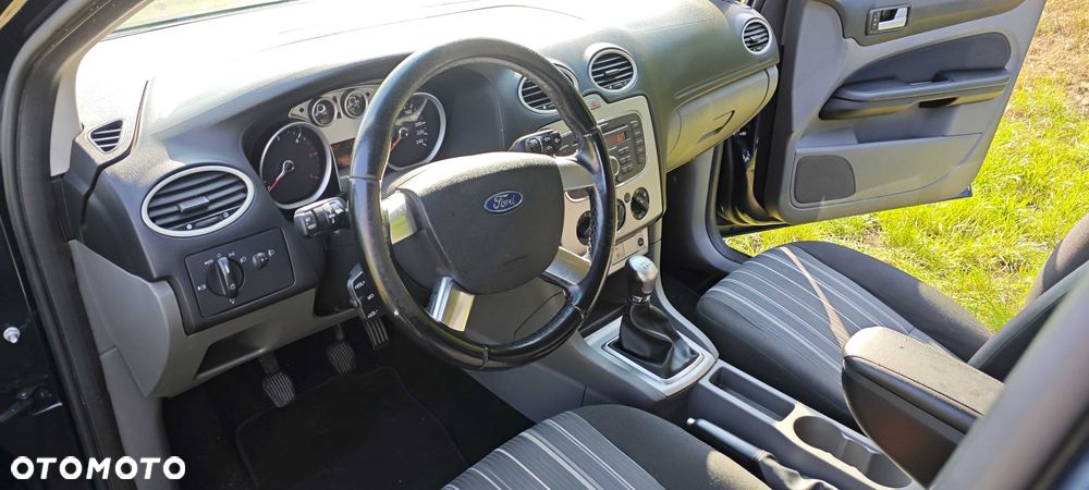 Ford Focus - 8
