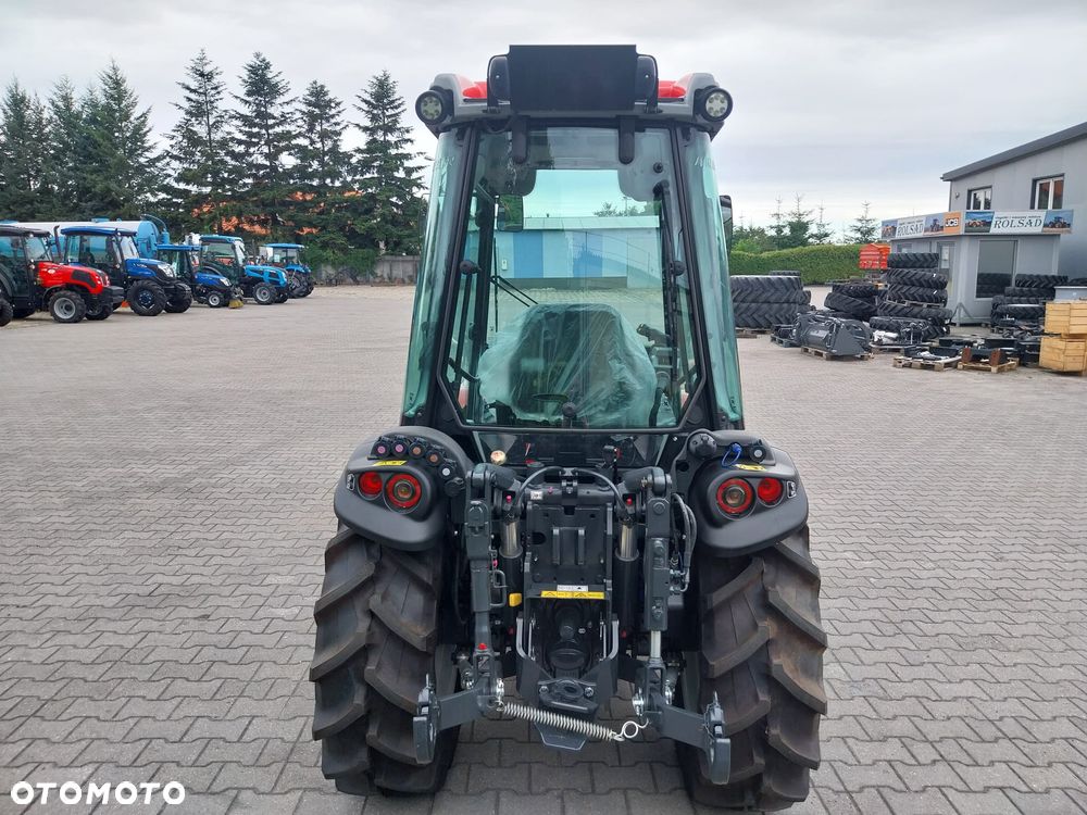 ANTONIO CARRARO TR 8900 TR 8900 silnik KUBOTA Obrotowy Fotel ! Skrzynia bezstopniowa TONY - 6