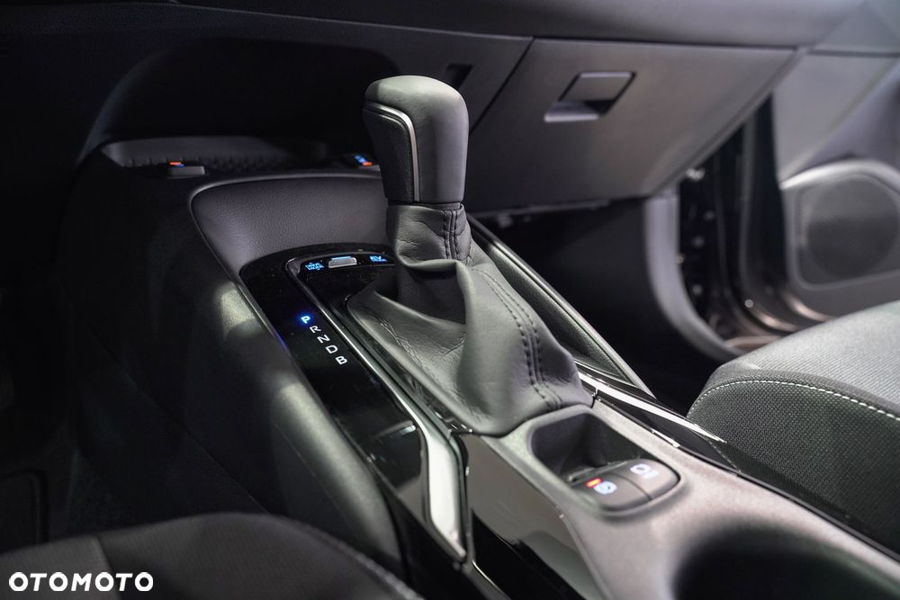 Suzuki Swace 1.8 Hybrid Premium Plus CVT - 21