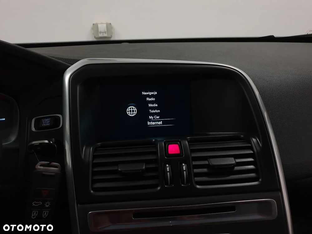 Volvo XC 60 D3 Drive-E Momentum - 21