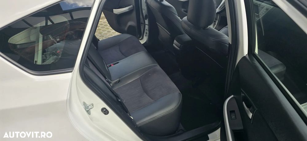 Toyota Prius - 9