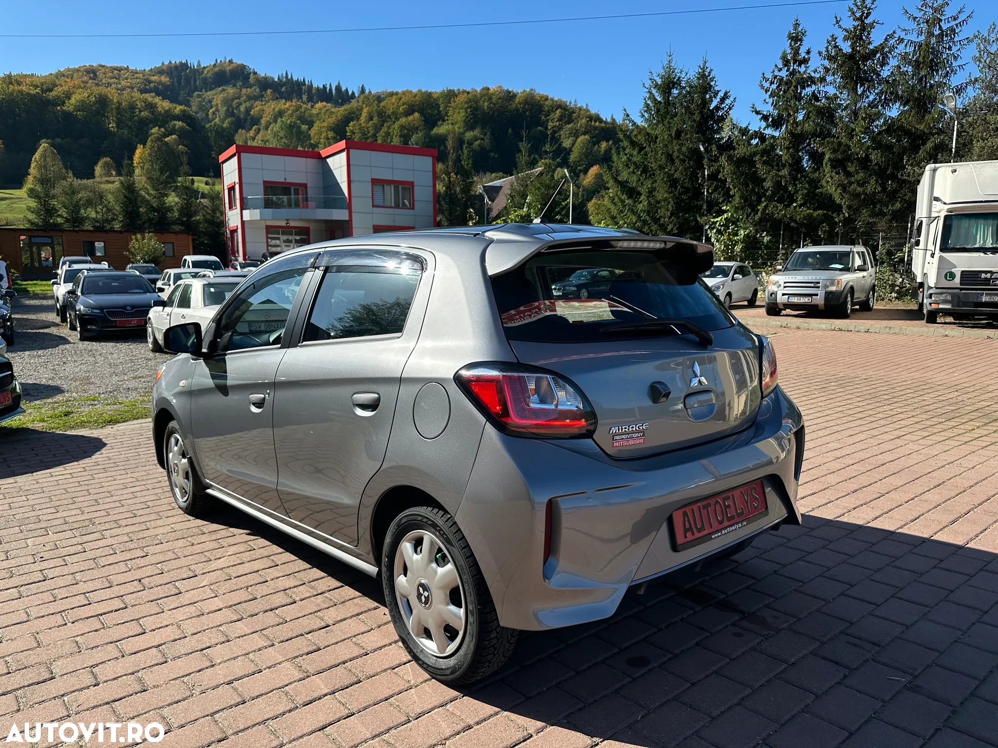 Mitsubishi Mirage - 3