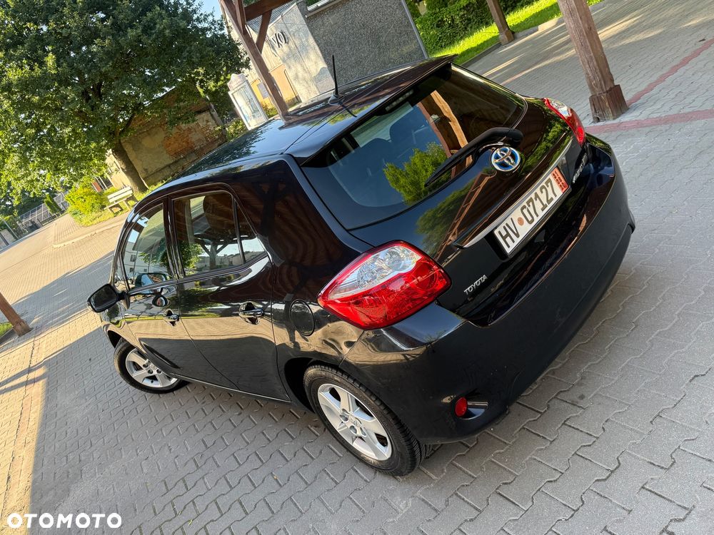 Toyota Auris - 11