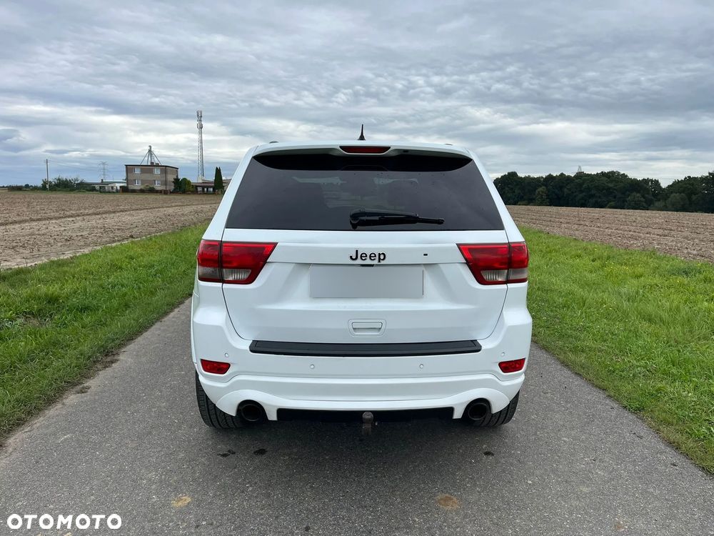 Jeep Grand Cherokee - 18