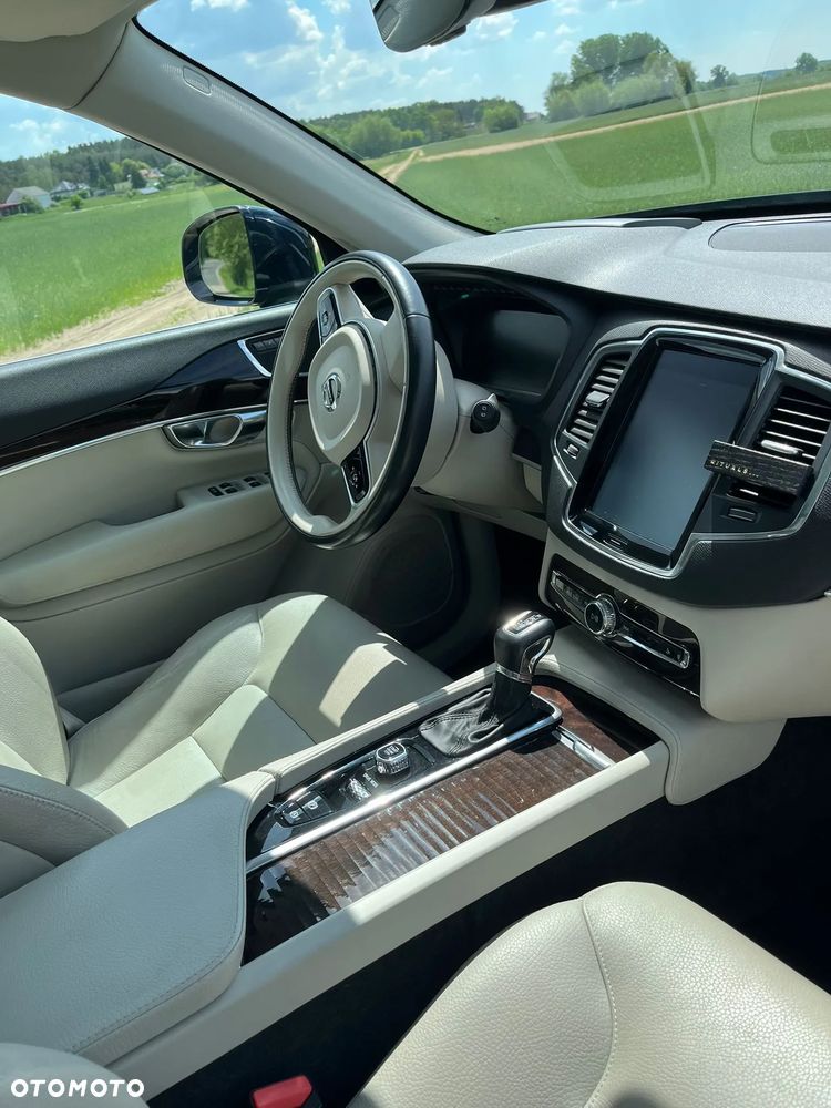 Volvo XC 90 T6 AWD Momentum 7os - 28