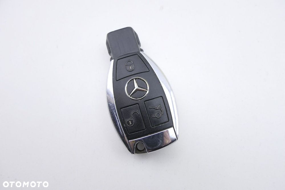 Kluczyk Pilot Rybka MERCEDES W204 W212 W164 W219 - 1