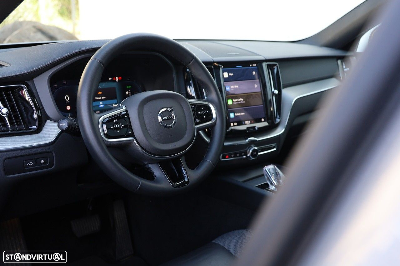 Volvo XC 60 2.0 T6 PHEV Ultimate Dark AWD - 11