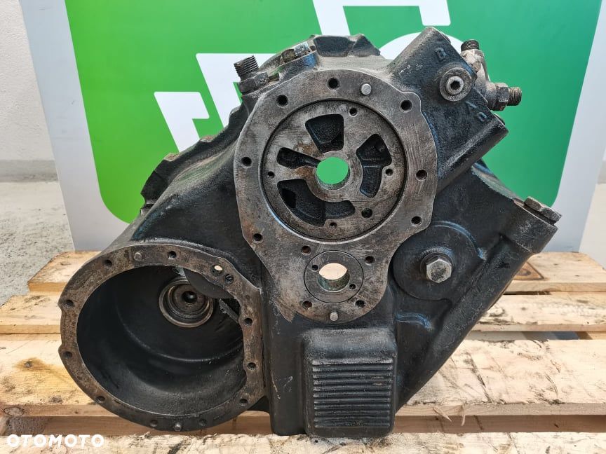 Obudowa skrzyni ładowarki JCB {44910004P5} - 1