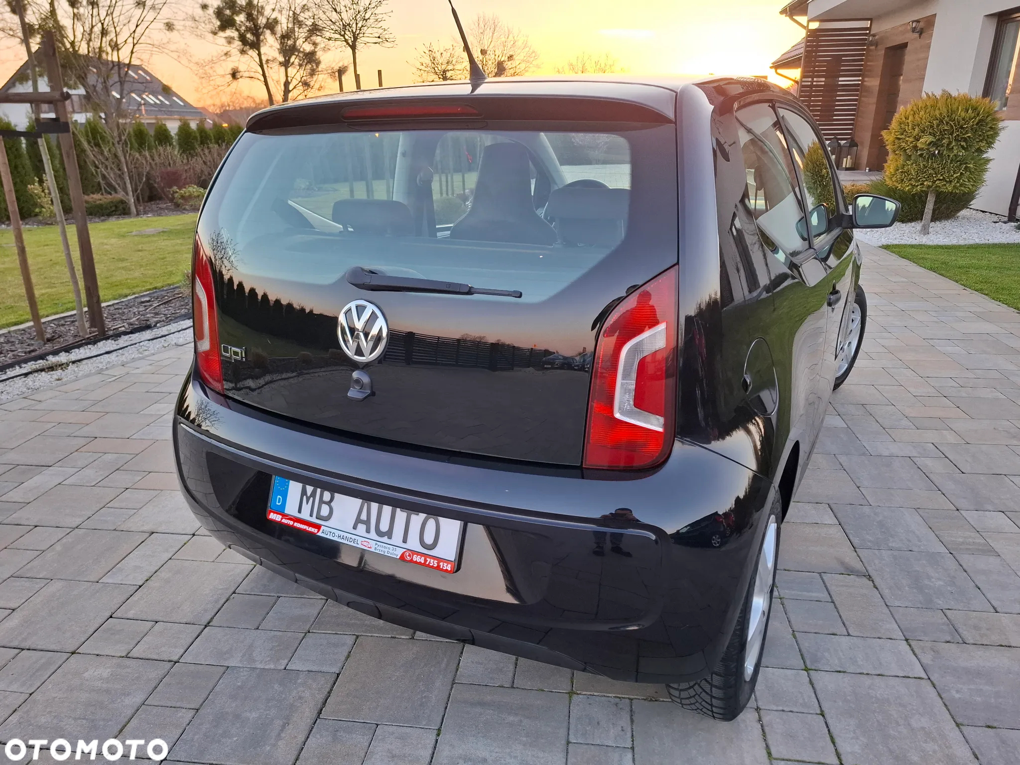 Volkswagen up! 1.0 street - 17