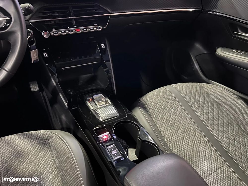 Peugeot 208 1.2 Hybrid Allure e-DCS6 - 24