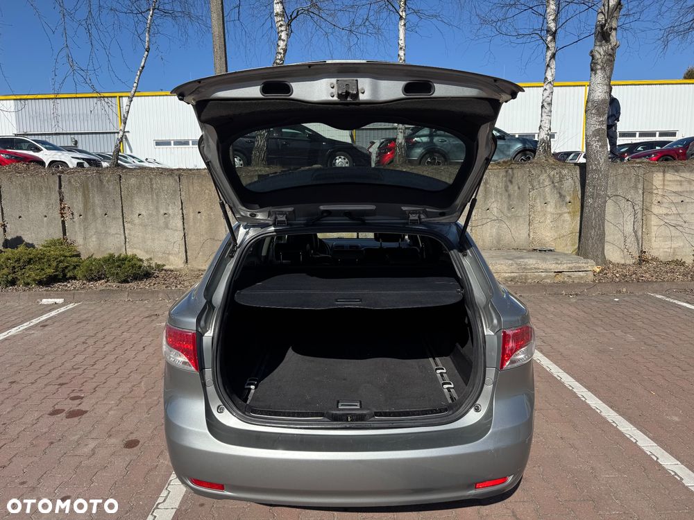 Toyota Avensis 2.0 D-4D Sol - 9