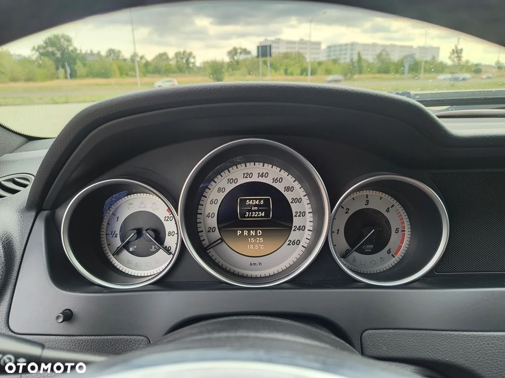 Mercedes-Benz Klasa C 250 CDI DPF 4Matic 7G-TRONIC BlueEFFICIENCY Avantgarde - 15