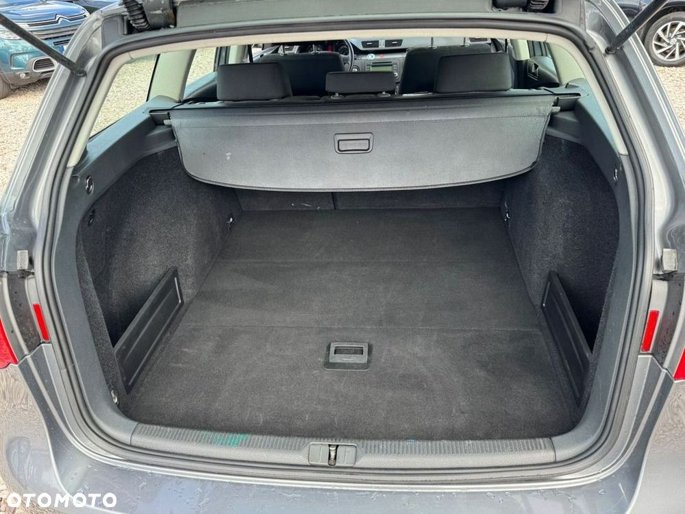 Volkswagen Passat - 7