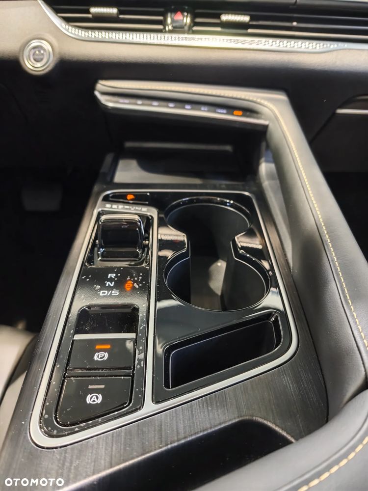 Bestune B70 - 10