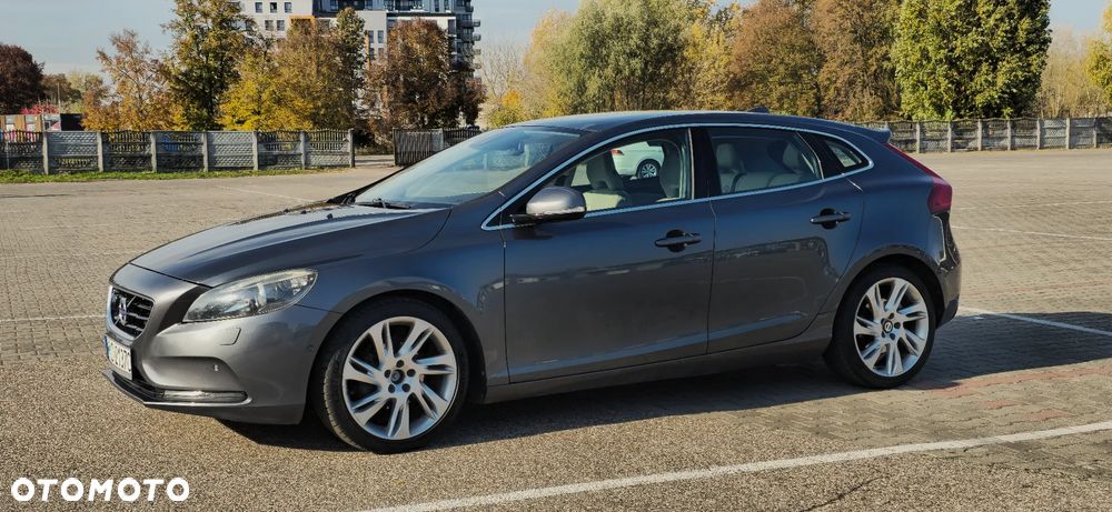 Volvo V40 D2 Summum - 2