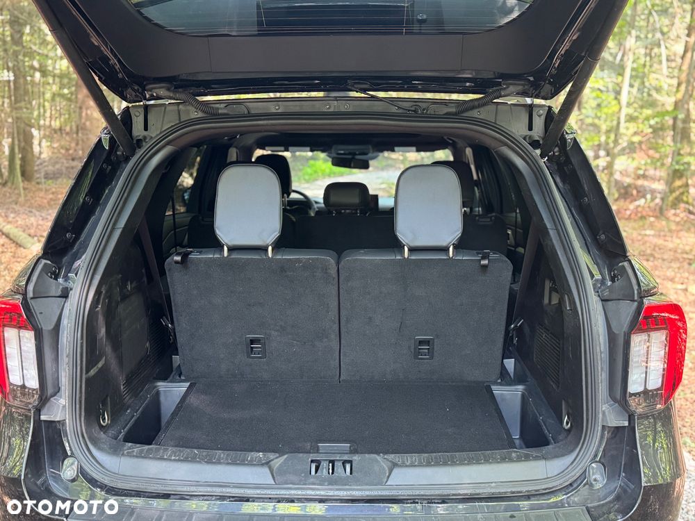 Ford Explorer - 13