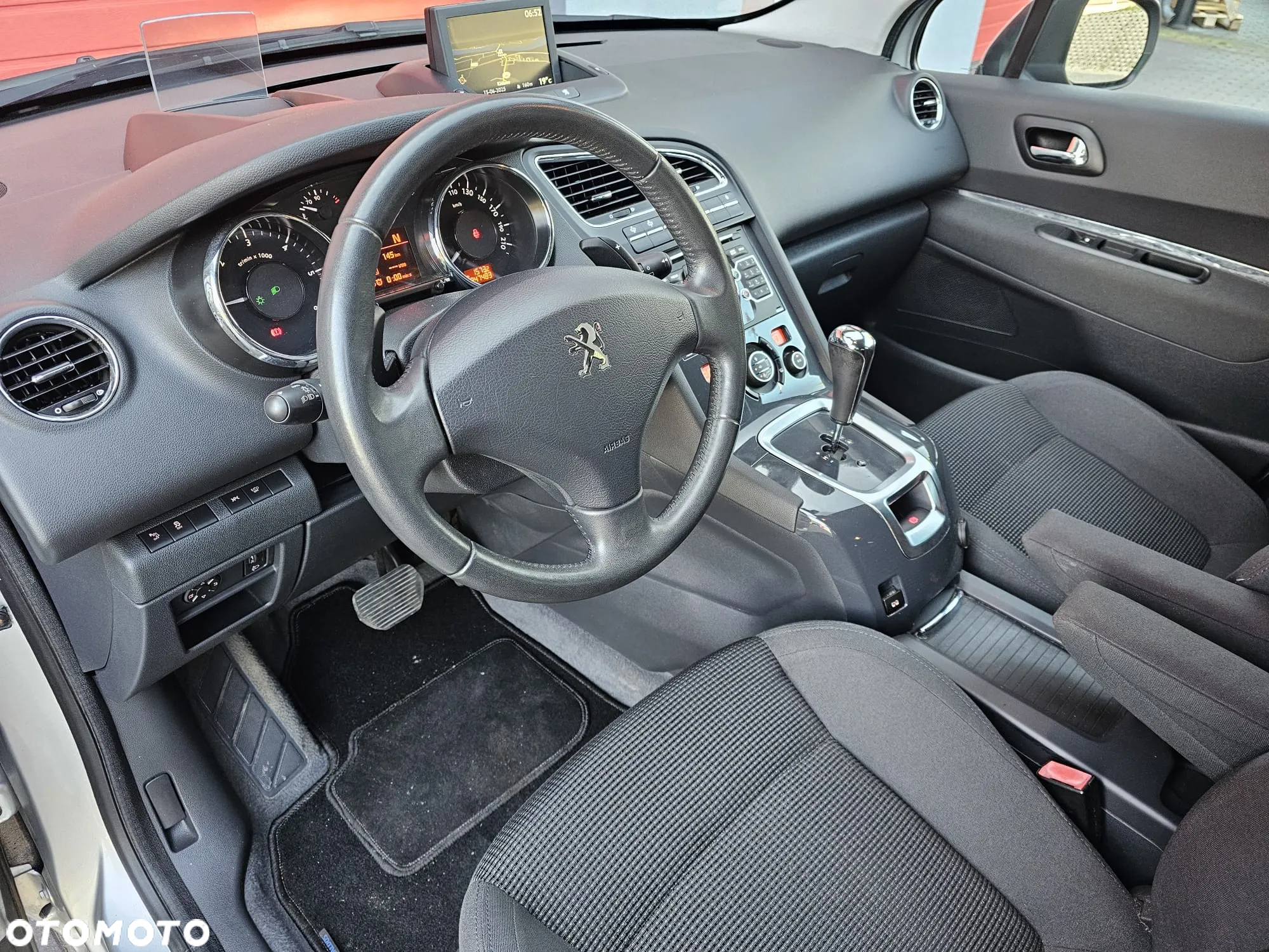 Peugeot 5008 e-HDI 115 ETG6 Stop&Start Allure - 17