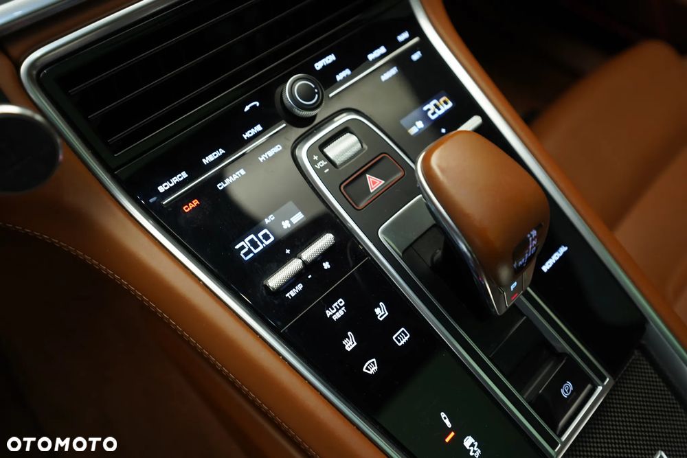 Porsche Panamera Turbo S e-Hybrid - 25