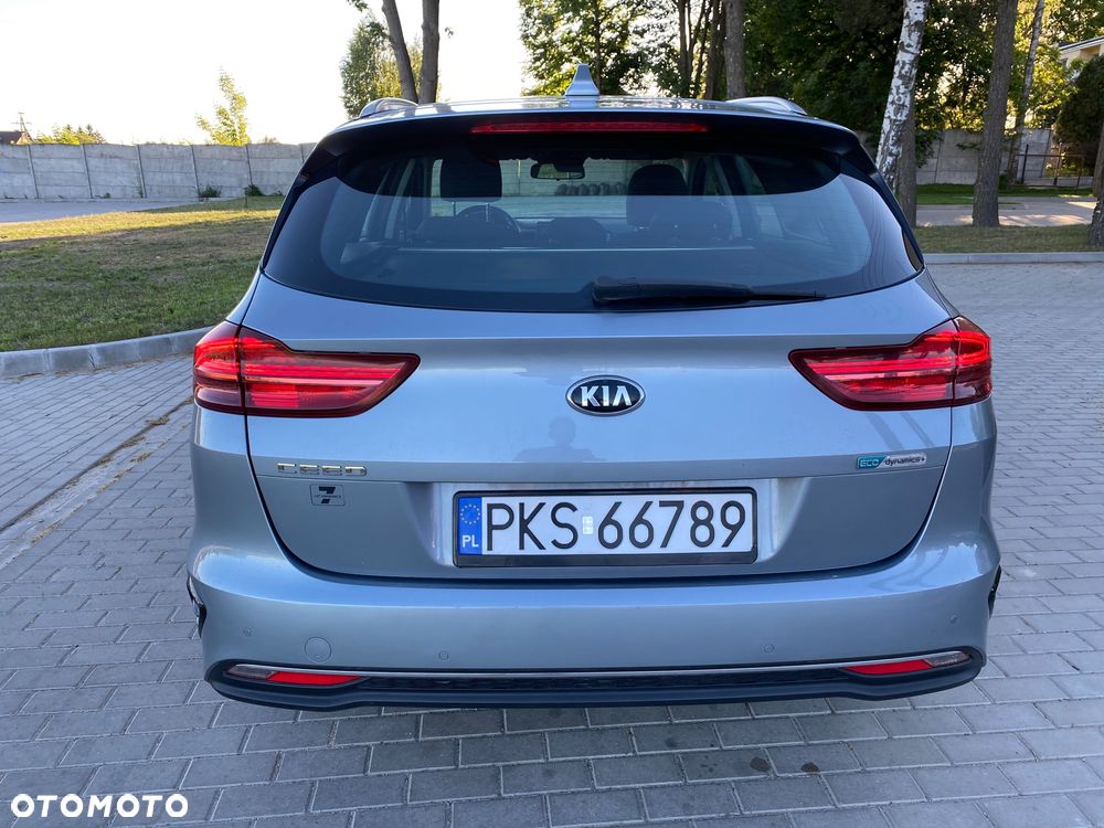 Kia Ceed 1.6 CRDi mHEV M - 9