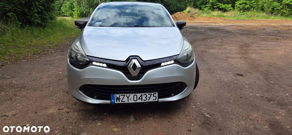 Renault Clio 1.2 16V Life - 10
