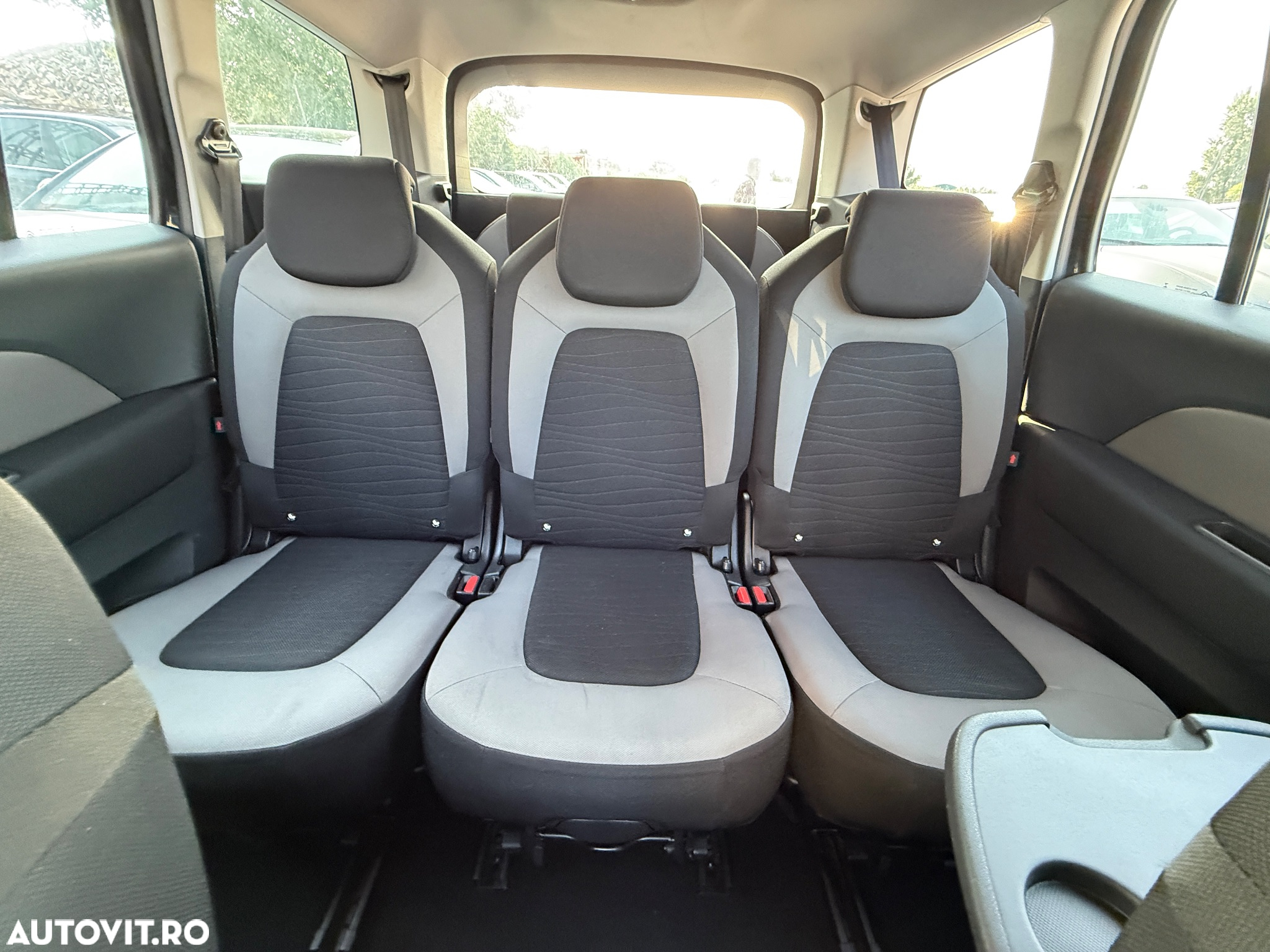 Citroën C4 Grand Picasso e-HDi 115 ETG6 Exclusive - 14